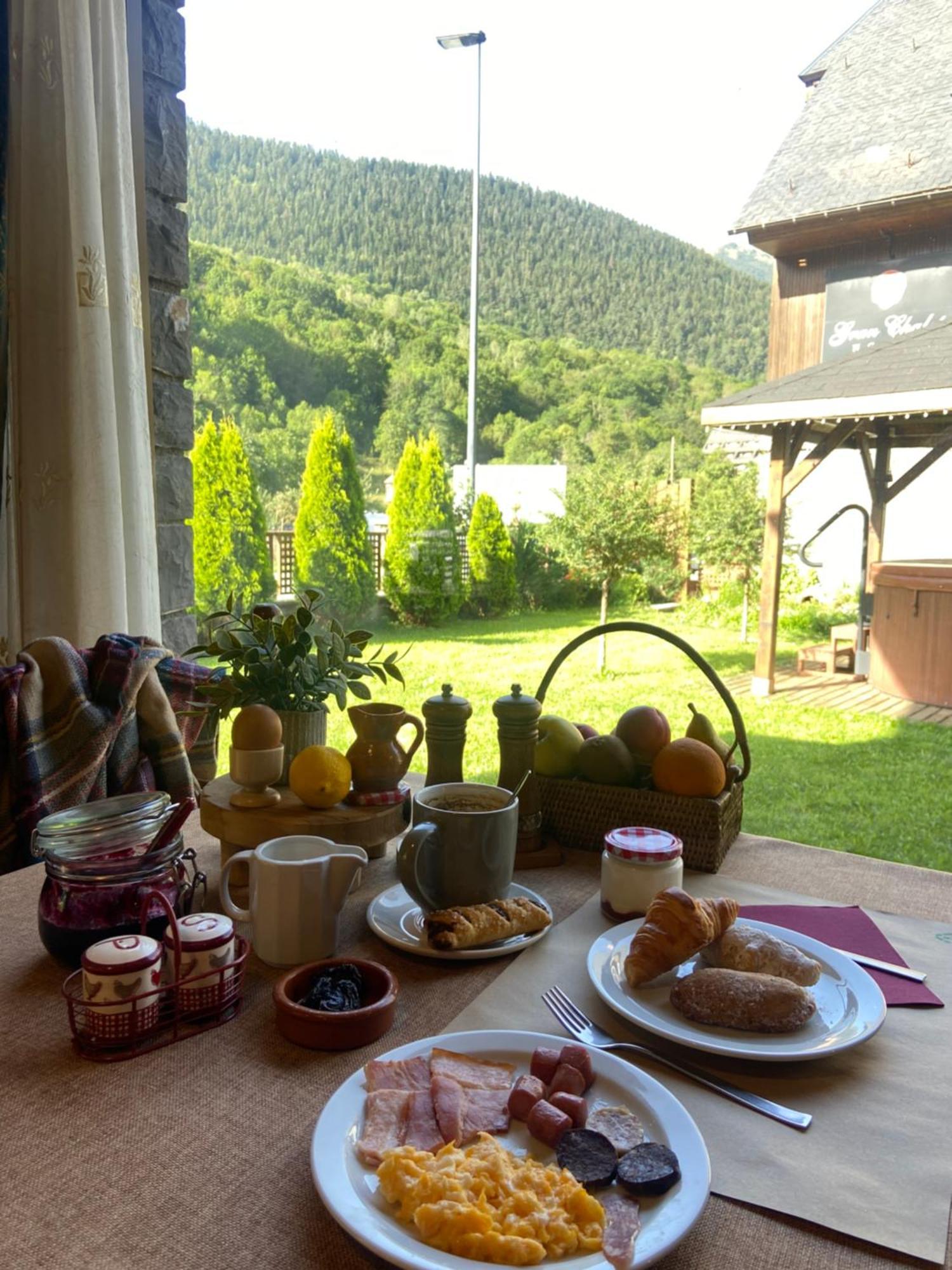 Gran Chalet Hotel & Petit Spa Βιέλα Εξωτερικό φωτογραφία
