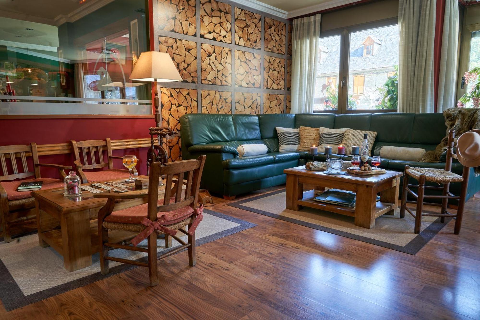 Gran Chalet Hotel & Petit Spa Βιέλα Εξωτερικό φωτογραφία