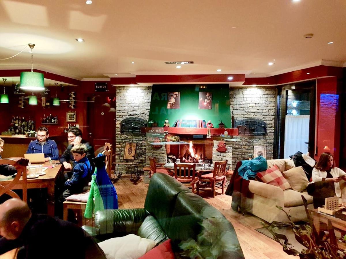 Gran Chalet Hotel & Petit Spa Βιέλα Εξωτερικό φωτογραφία